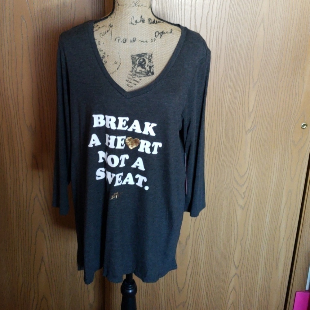 2xl break a heart not a sweat top. Betsey Johnson